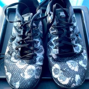 Nike Metcons 4